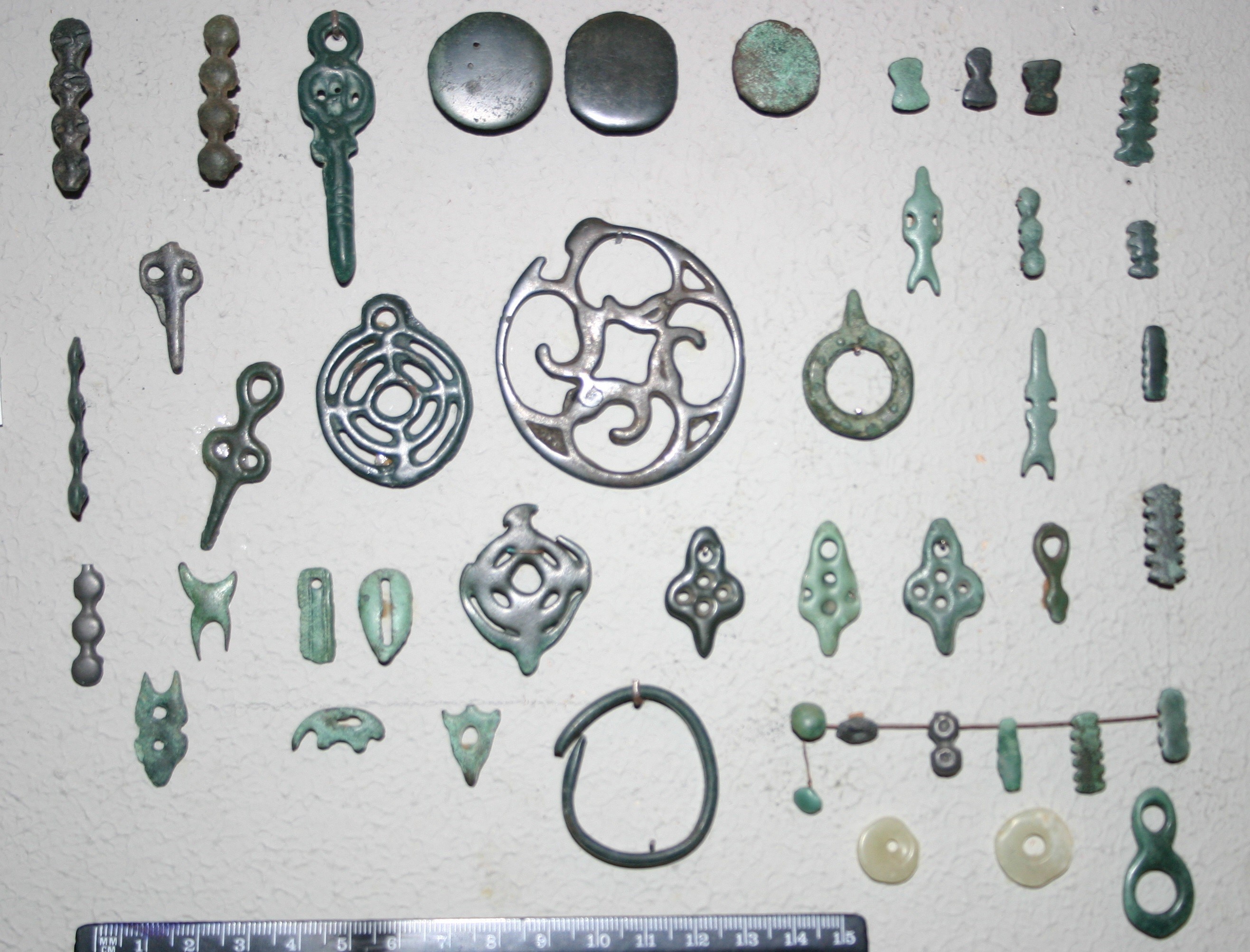 Бронзовые украшения