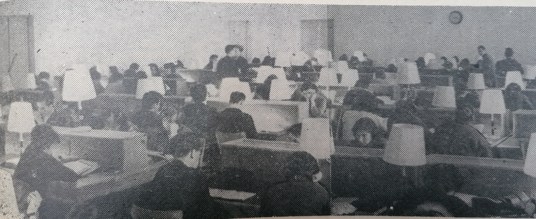 Историческая мебель библиотеки