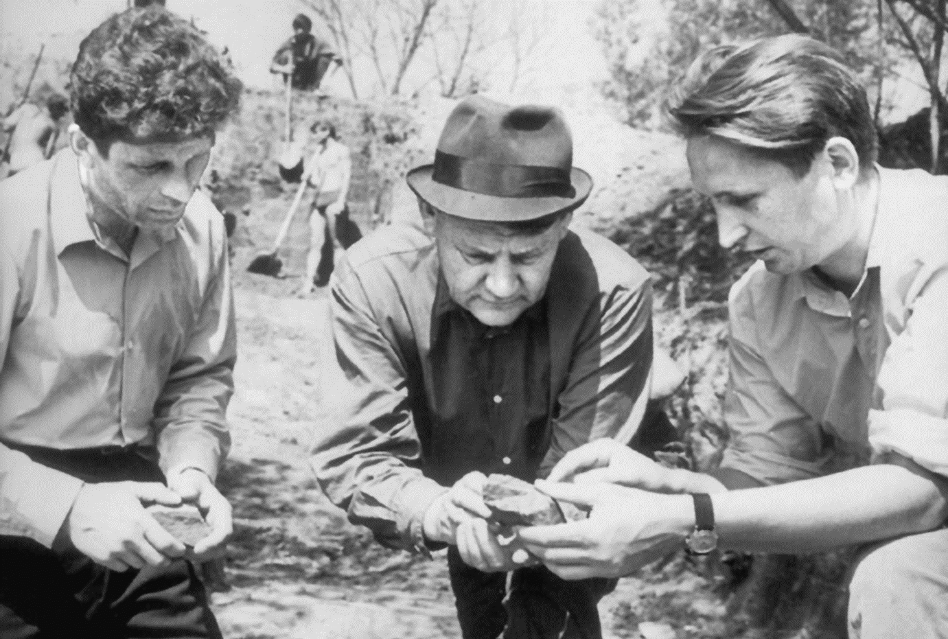 Сапунов Б.С., Окладников А. П., Деревянко А.П.